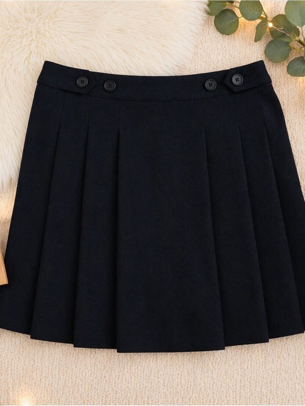 Izod Size 16  Navy Pleated Skort